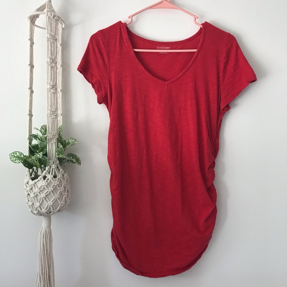 ✨3/$20✨ Motherhood Maternity Red Small Pregnancy T-shirt